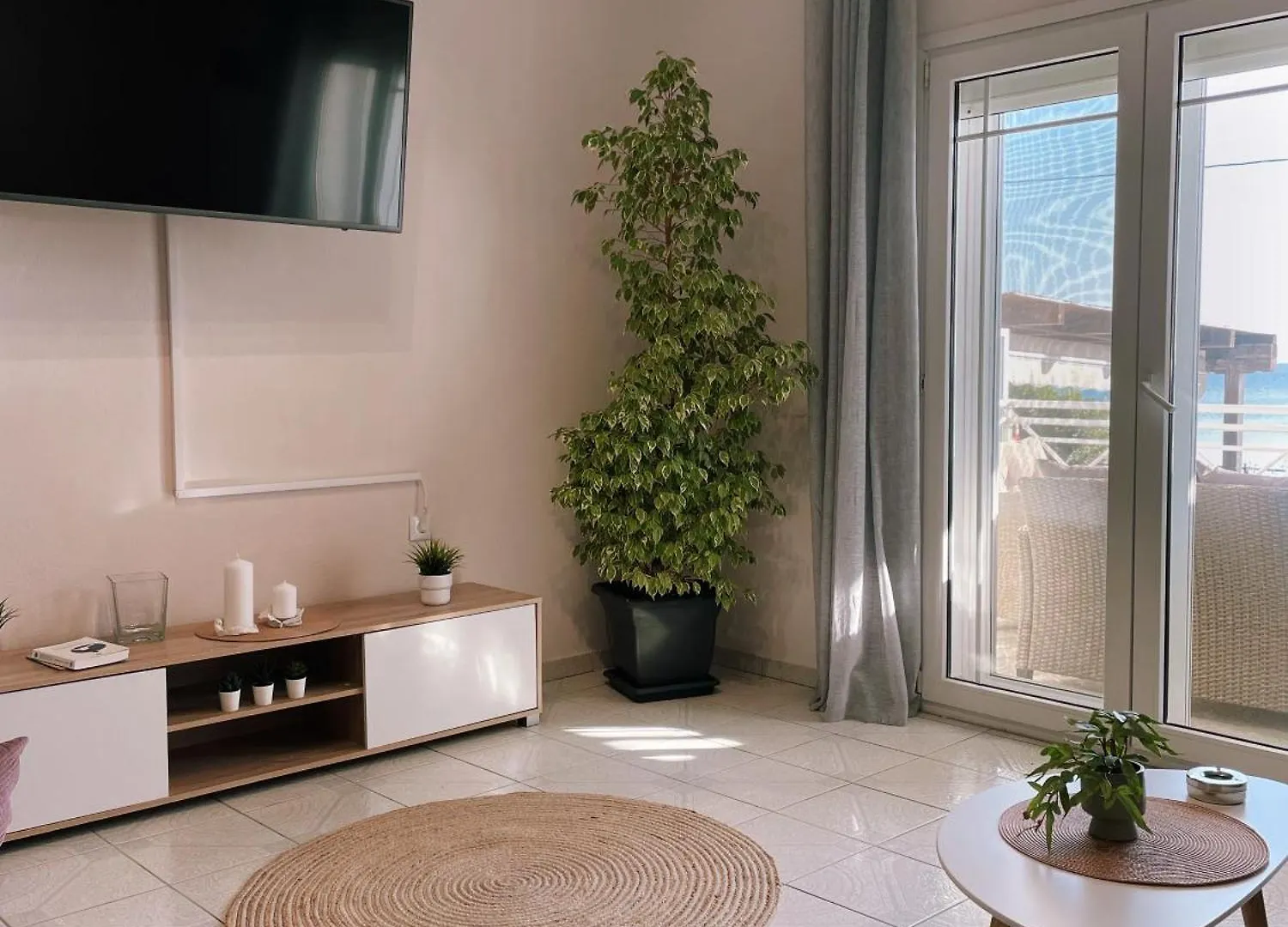 By The Sea Luxury Apartment Nikiti  Greece